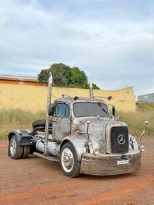 Caminhão Mercedes-Benz L 7500