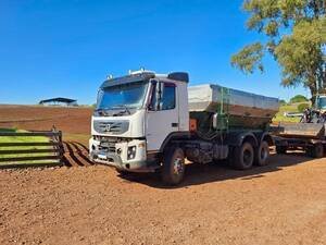 Caminhão Volvo FMX 460