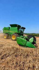 Colheitadeira John Deere S680