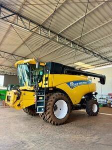 Colheitadeira New Holland CR 6.80