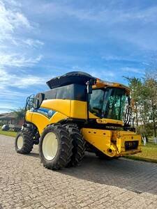 Colheitadeira New Holland CR 7.90