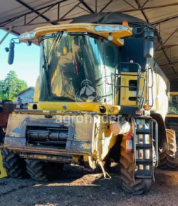 Colheitadeira New Holland CR9060 ano 2012
