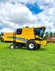 Colheitadeira New Holland Tc 4.90