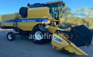 Colheitadeira New Holland TC5070 ano 2010