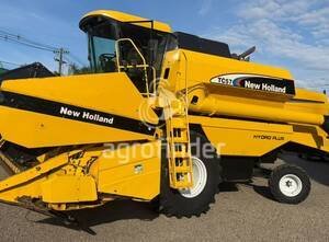 Colheitadeira New Holland TC57 ano 2008