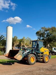 Pá carregadeira Hyundai HL635AL