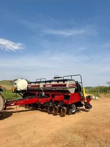 Plantadeira Case IH Easy Riser 2211 (à vácuo)
