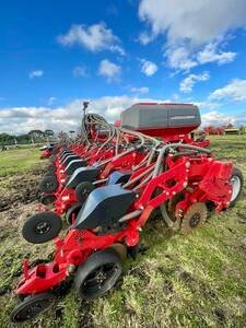 Plantadeira Horsch (adubo e semente) MAESTRO KOMPASS 18.50