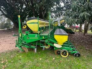 Plantadeira John Deere 1111 (mecânica)