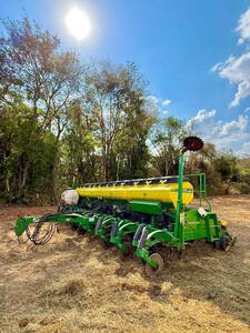Plantadeira John Deere 2115 Ccs