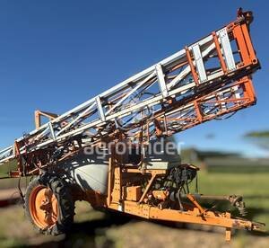 Pulverizador de Arrasto Jacto Advance3000 ano 2014