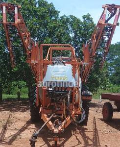Pulverizador de Arrasto Jacto Advanced3000 ano 2013
