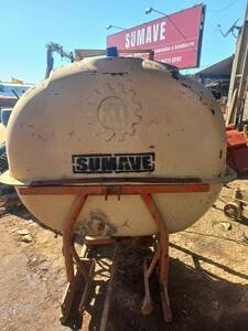 PULVERIZADOR HIDRÁULICO DE 400 LITROS MARCA KO