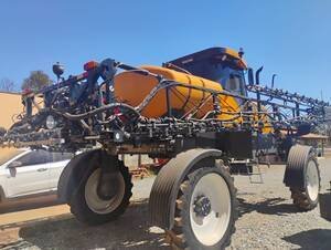 PULVERIZADOR VALTRA MODELO BS2517 2021 COM 700 HORAS