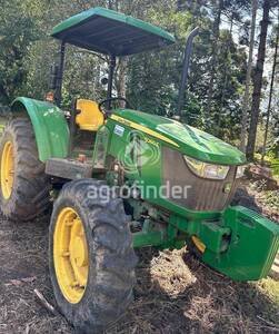 Trator John Deere 5060E ano 2021