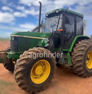 Trator John Deere 7500 ano 2000