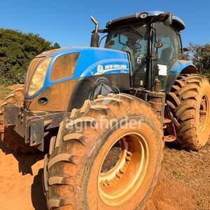 Trator New Holland T7.205 ano 2015