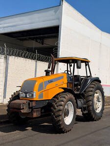 Trator Valtra Bh 165